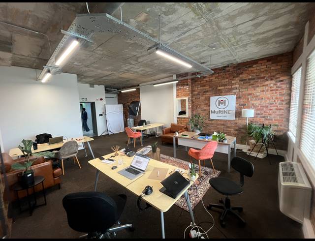 62M² OFFICE TO LET IN GREEN POINT